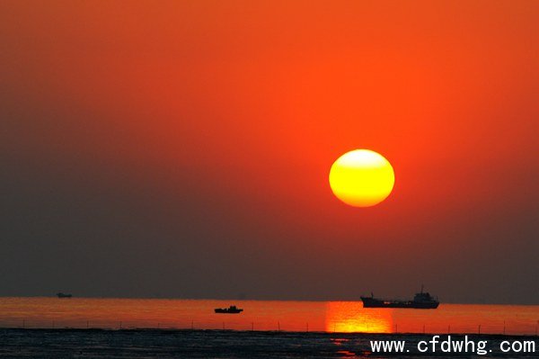 《海上日出》高合摄